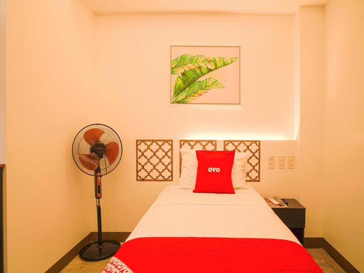 Capital O Oyo 785 The Greenhive Hotel Ibaan Luaran gambar